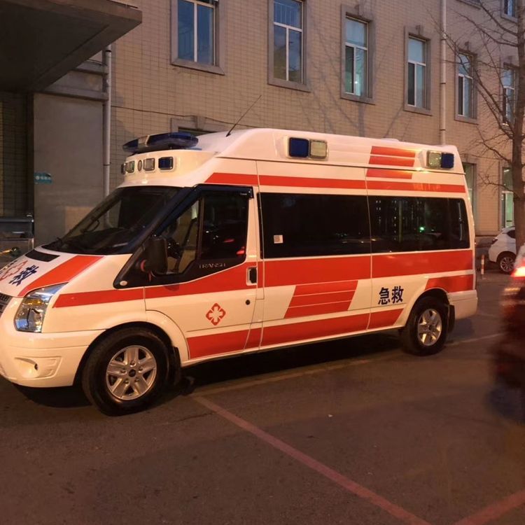 恒山夜间租赁救护车护送病人转院：安全转运的 8 大核心注意事项